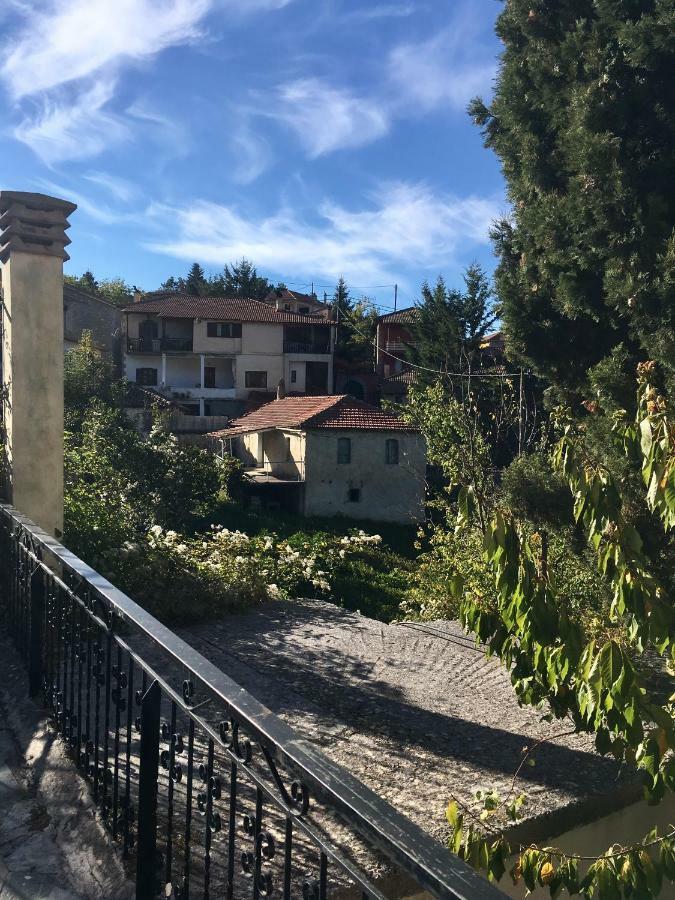 Vitina'S Little House Hotel Exterior foto