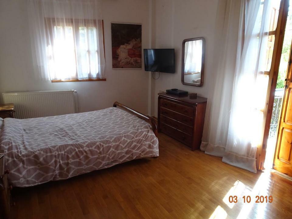 Vitina'S Little House Hotel Exterior foto