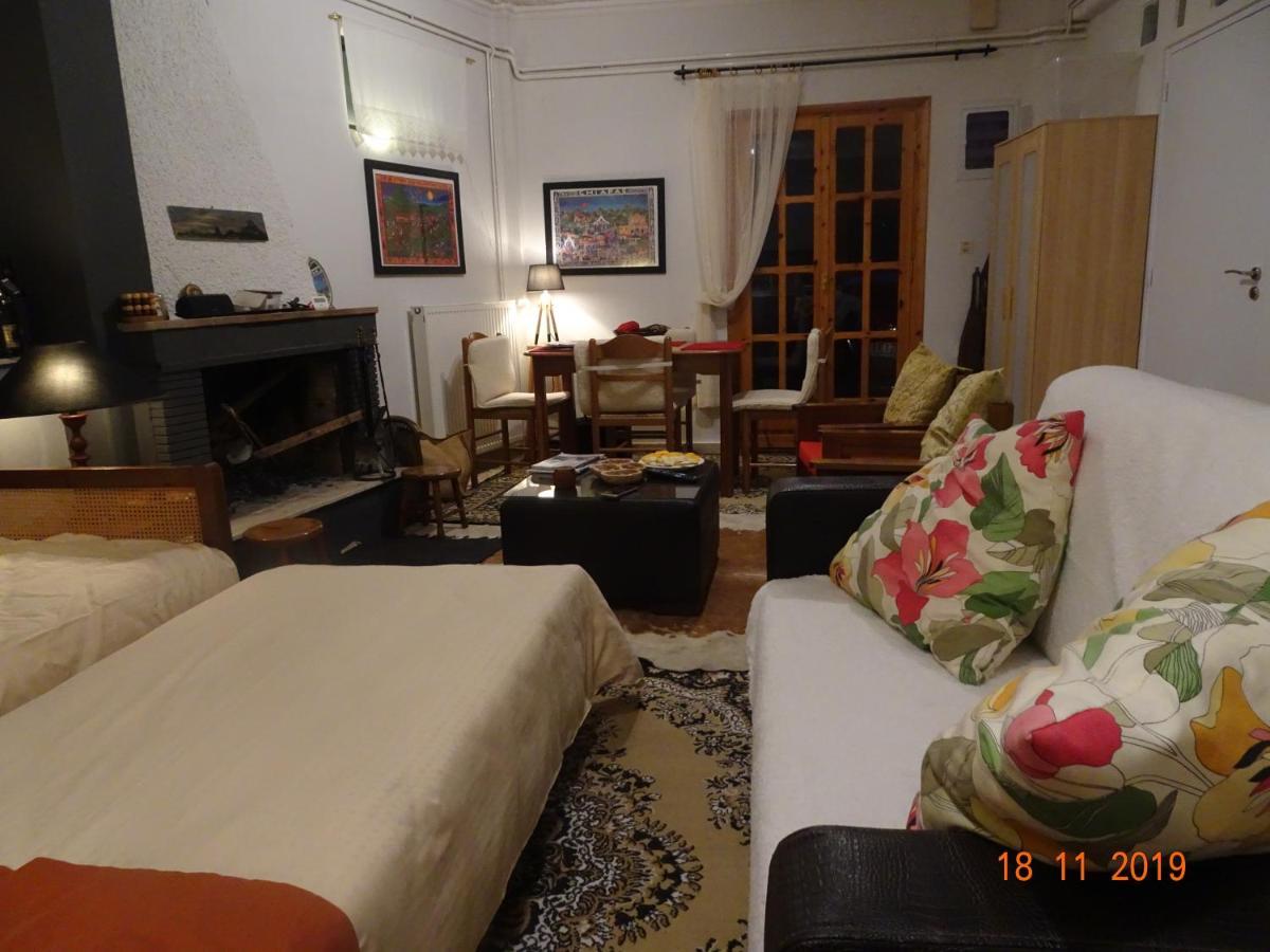 Vitina'S Little House Hotel Exterior foto